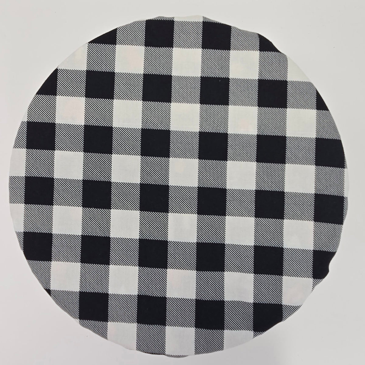 Cabin Trail bowl cover reverse side in black and white buffalo plaid