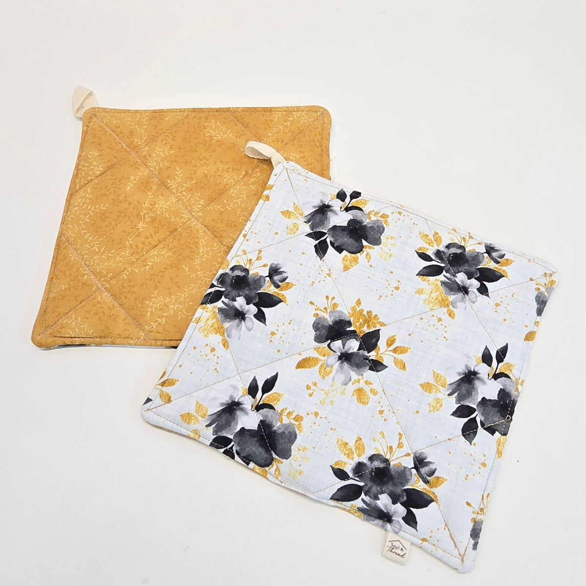 Reversible Hot Pad & Trivet – Golden Meadow