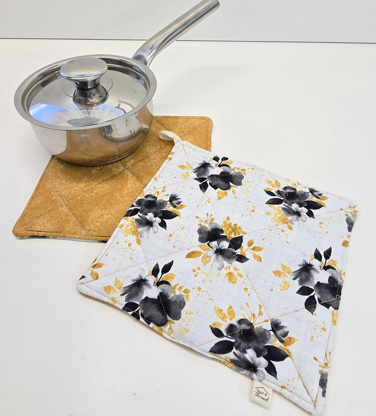 Reversible Hot Pad & Trivet – Golden Meadow