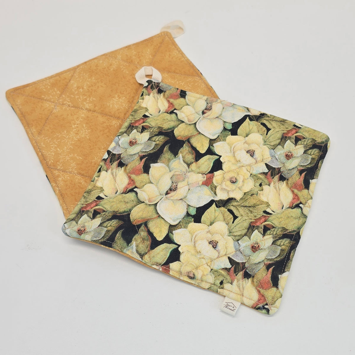 Reversible Hot Pad & Trivet – Golden Magnolia