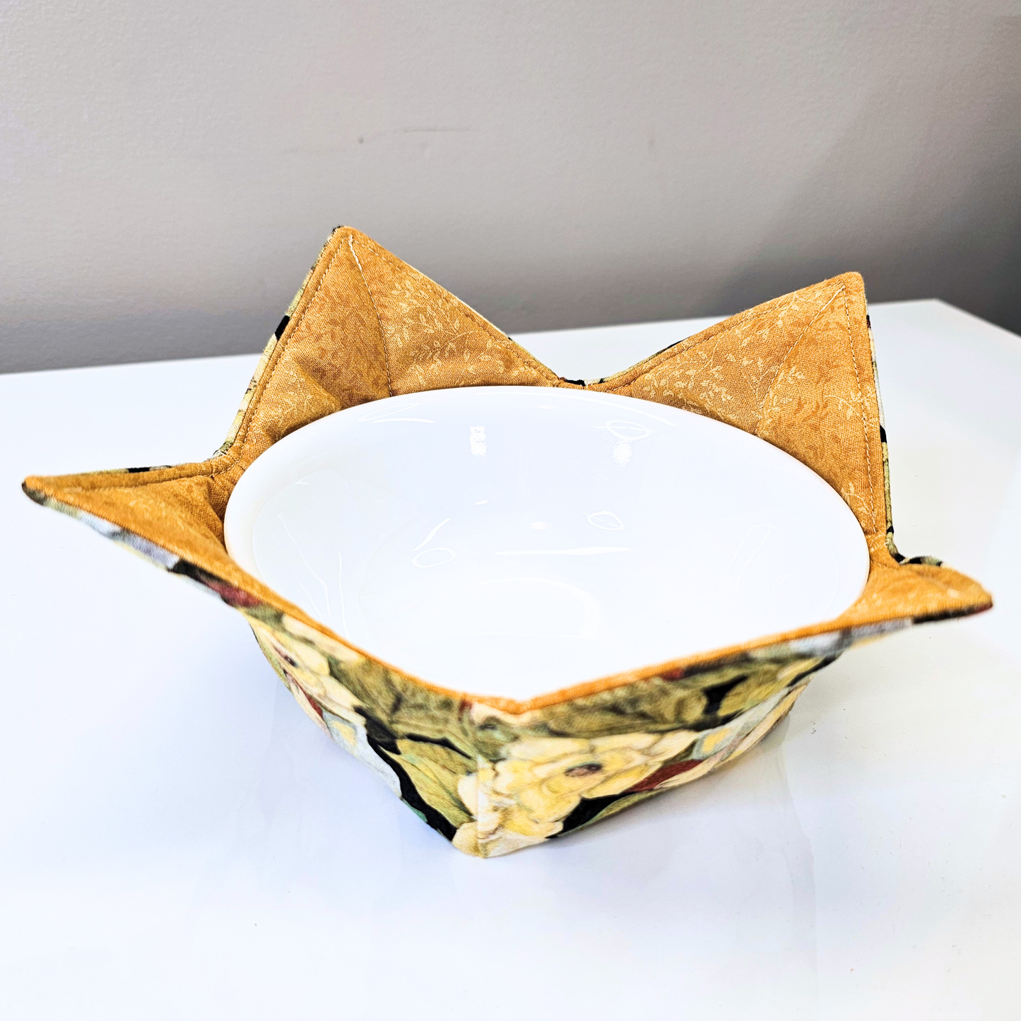 Golden Kitchen Bowl Cozy